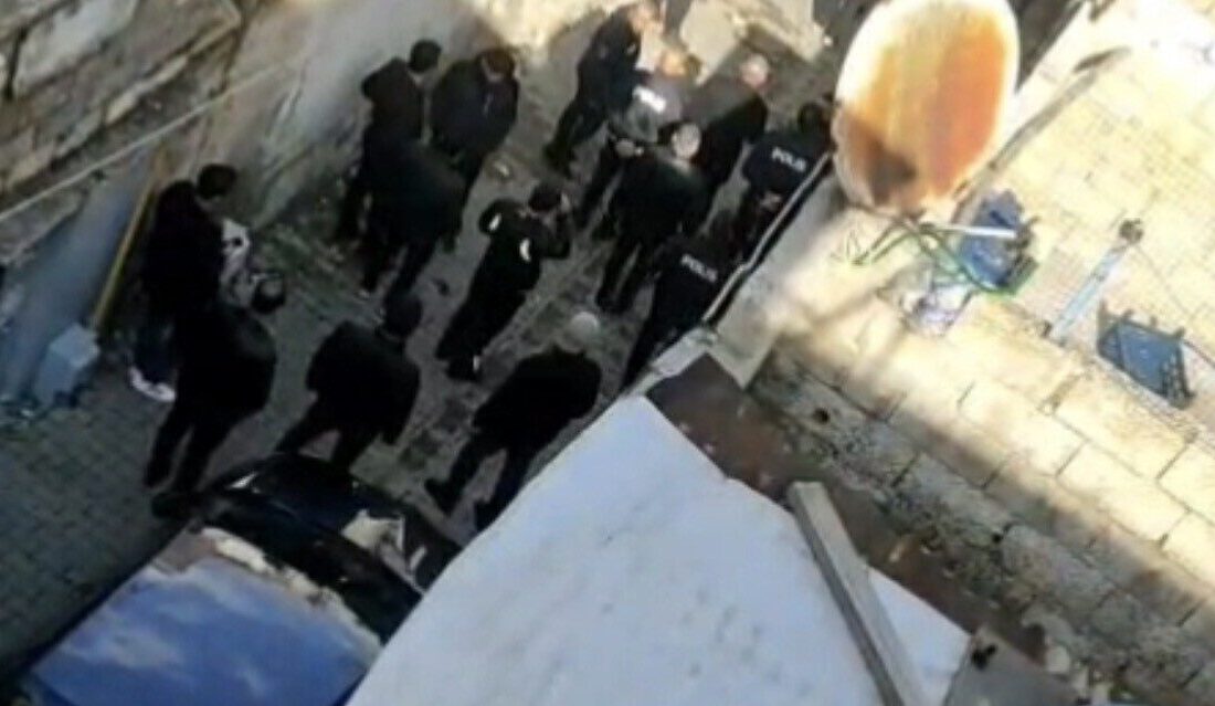 Gaziantep’te gündüz vakti hırsızlık için bir eve girdiği iddia edilen