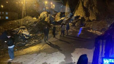 Hakkari’de yoğun kar yağışı ve ardından etkili olan sağanak nedeniyle