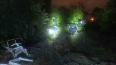 Hatay’da şiddetli yağışla birlikte yaylada yaşanan heyelan eve ve araca