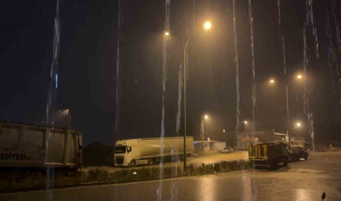 Hatay’da gece saatlerinde başlayan kuvvetli yağışın gün boyunca etkisini hissettirmesi