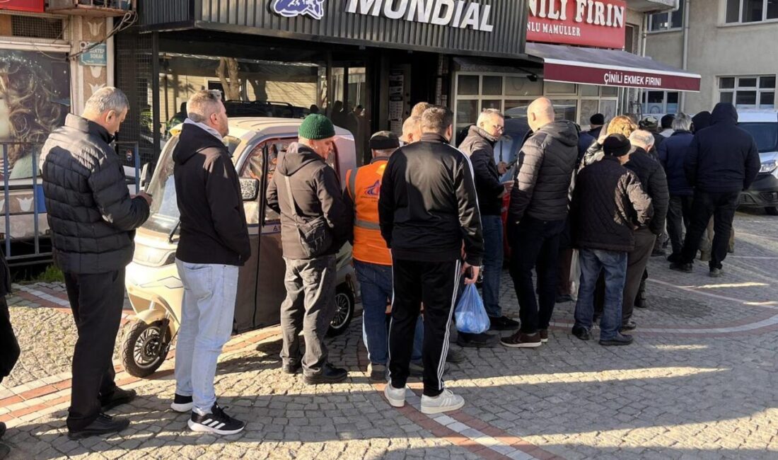 Tekirdağ’ın Hayrabolu ilçesinde Ramazan ayının vazgeçilmez lezzeti pide büyük ilgi