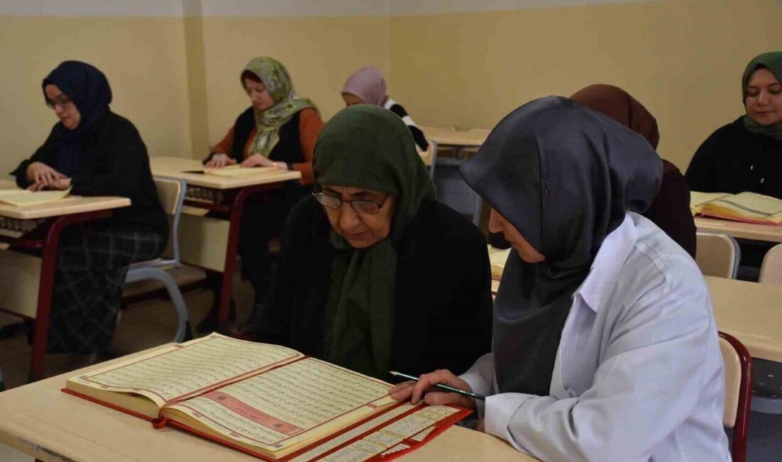 Gaziantep’te katıldığı kursta azmederek Kur’an-ı Kerim okumasını öğrenen ve en