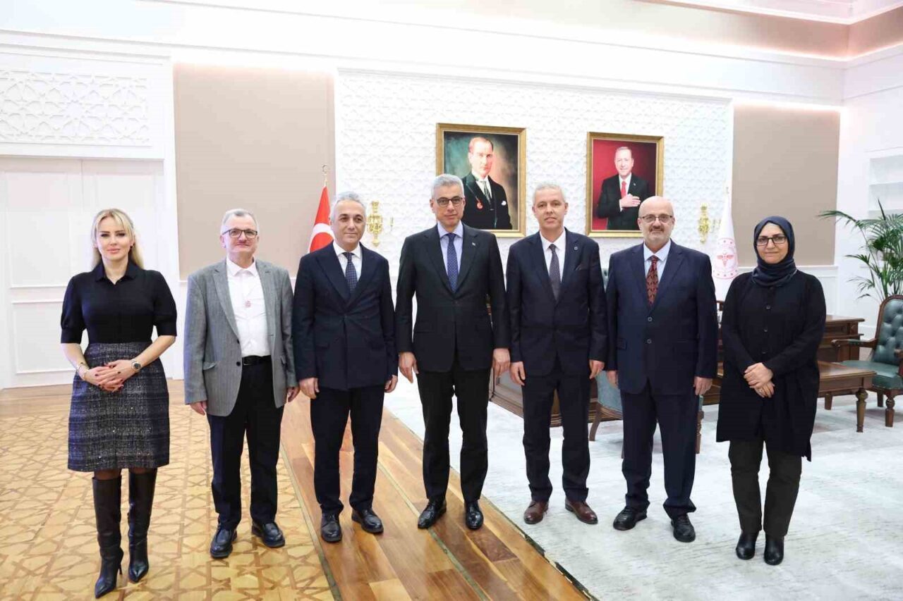 Hekimsen ve ALKON Konfederasyonu Genel Başkanı Uzm. Dr. Adil Kurban