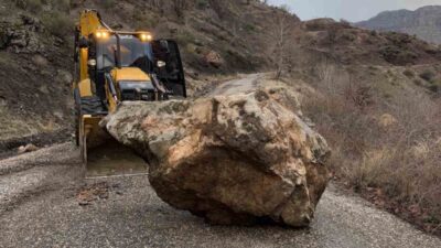 Adıyaman’ın Sincik ilçesinde etkili olan kuvvetli sağanak yağış sonrası meydana