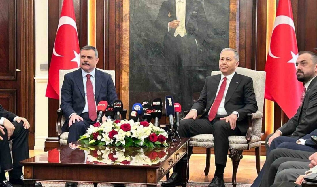 İçişleri Bakanlığı görevine atanan Erzurum Valisi Mustafa Çiftçi, gerçekleştirilen devir