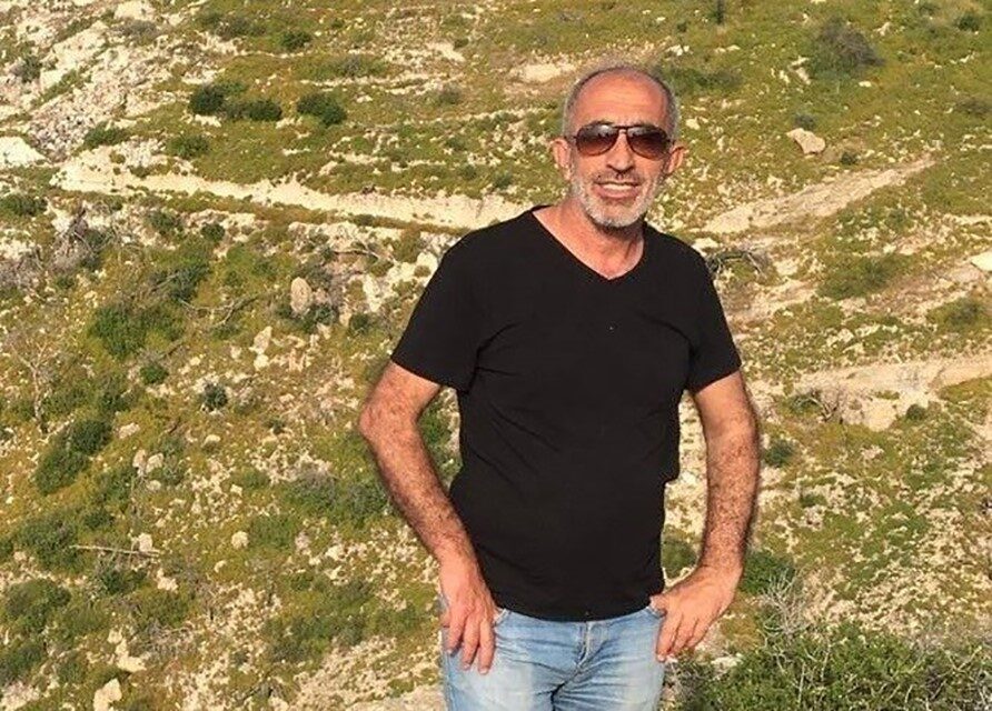 İzmir’in Bayraklı ilçesinde iftar çadırı kurulumu sırasında bıçaklı saldırıya uğrayarak