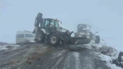 Iğdır’da dün geceden itibaren etkili olan yoğun kar yağışı, hayatı