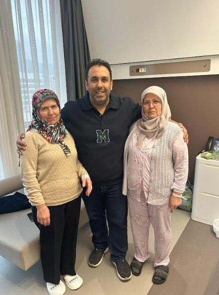 Bursa’da başarılı operasyon geçiren Çanakkaleli Hatice ve Nurten kardeşler, aynı