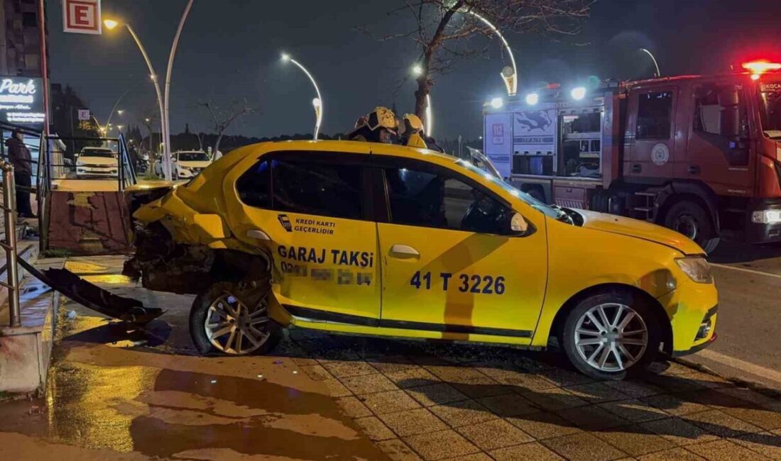 Kocaeli’nin Gebze ilçesinde iki aracın çarpıştığı trafik kazasında yaralanan olmazken,