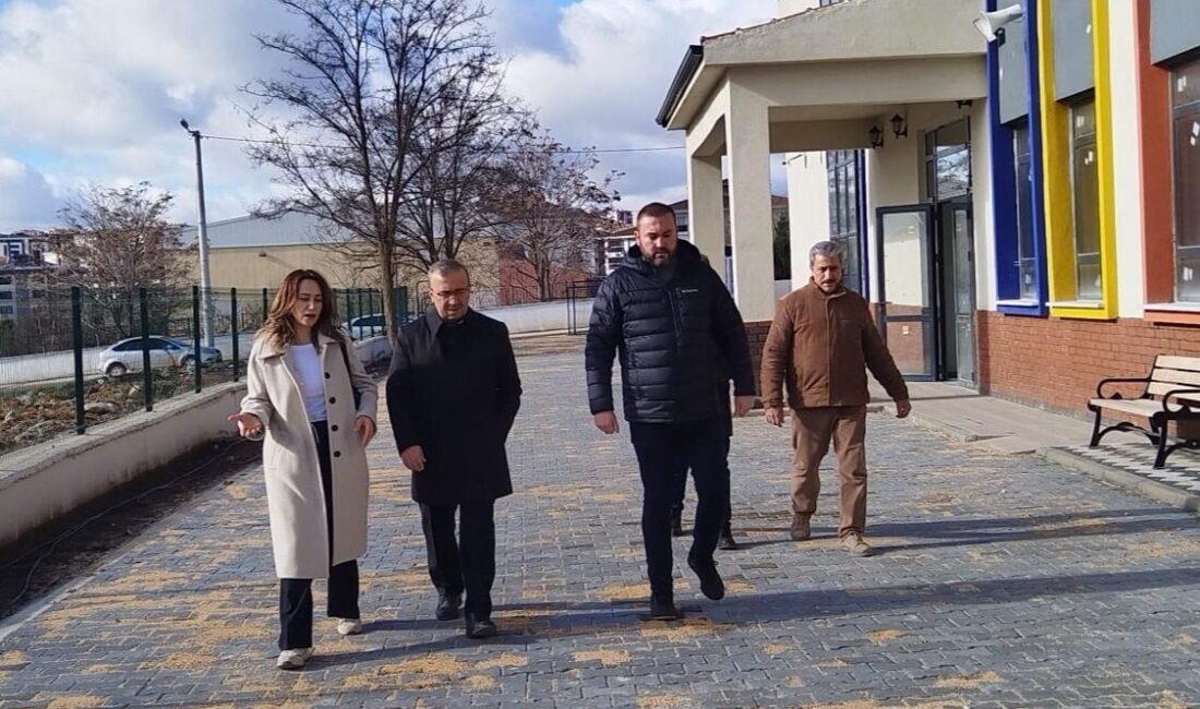 Eskişehir İl Millî Eğitim Müdürü Sinan Aydın, şehirde yapımı hızla