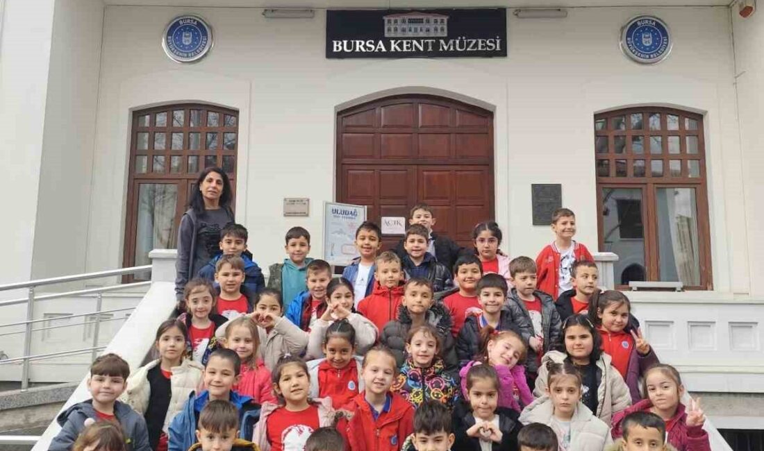 Bursa’da ilkokul öğrencileri, Bursa Kent Müzesi’nde tarihe yolculuğa çıktı. İbrahim