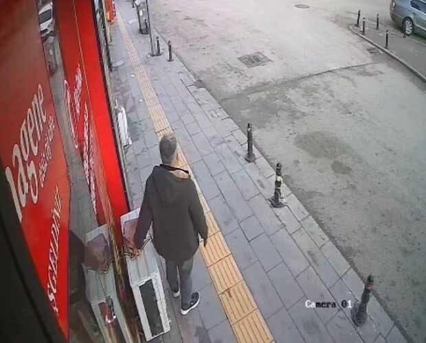 Karaman’da bankta unutulan çanta, cami imamı tarafından sahibi gelir düşüncesiyle
