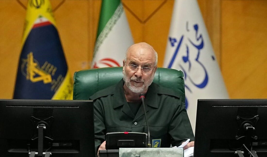 İran Meclisi’ndeki milletvekilleri, Avrupa Birliği’nin (AB) İran Devrim Muhafızları Ordusu’nu