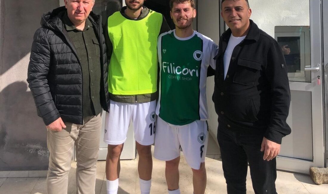 Buldanlı iş adamı Yusuf Kahraman tarafından Buldan Belediyespor’a bonservisleriyle birlikte