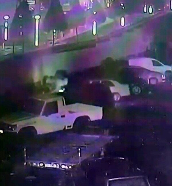 İstanbul Sarıyer’de Atatürk Oto Sanayi’de bir otoparkta çıkan yangında 5