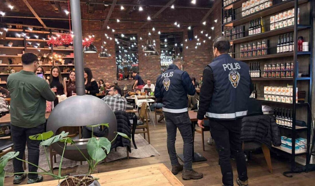 Hatay’ın İskenderun ilçesinde polis ekipleri kafelere ve kıraathanelere uygulama gerçekleştirdi.