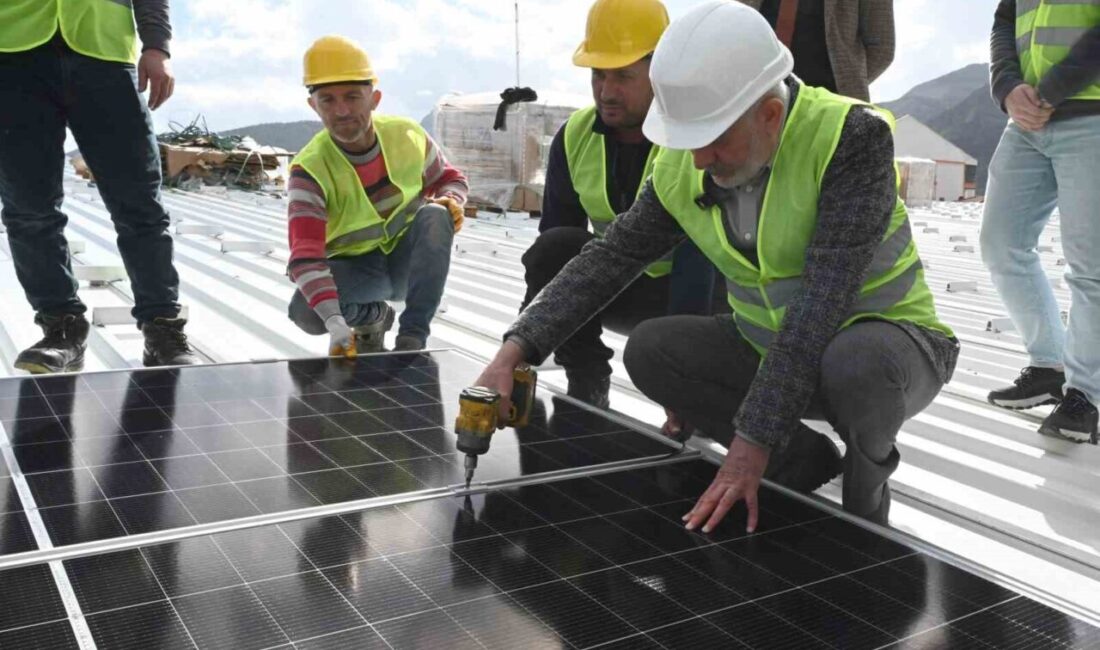 Isparta Belediyesi tarafından Davraz Mahallesi Kapalı Pazar Alanının çatısına 1.2