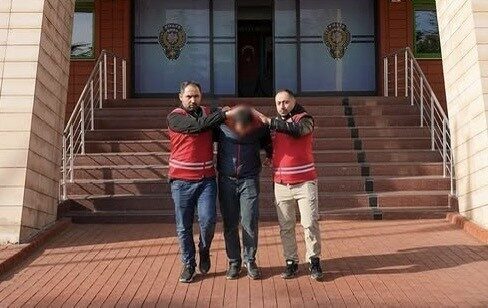 Isparta’da polis ekiplerince yapılan operasyonda dolandırıcılık suçundan hakkında 9 yıl