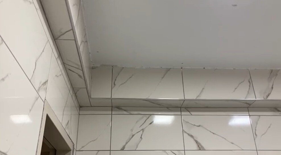 Isparta’da bir ortaokulun kız ve erkek öğrenci tuvaletlerine yerleştirilen kameralar