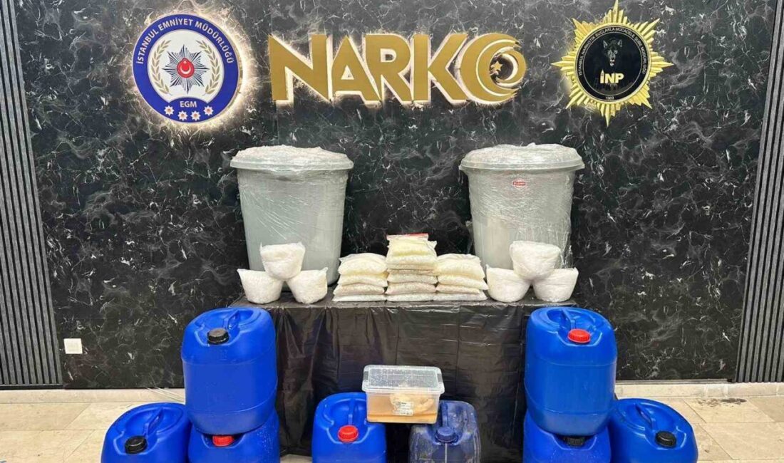 İstanbul’un iki ilçesinde düzenlenen eş zamanlı operasyonlarda, 240 kilo 300