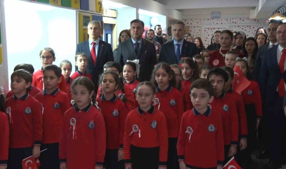 İstanbul’da yarıyıl tatilinin sona ermesinin ardından öğrenciler okullarına kavuştu. Bayrampaşa’da
