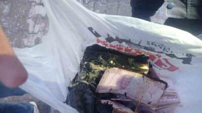 Kahramanmaraş’ın Onikişubat ilçesinde bir evde yangın çıktı. Yangına müdahale eden