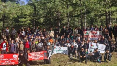 Denizli’de beş farklı okulun izci üniteleri, geleneksel Başkarcı dağ yürüyüşünde
