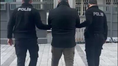 İzmir’in Konak ilçesinde, hakkında çeşitli suçlardan 12 yıl 7 ay