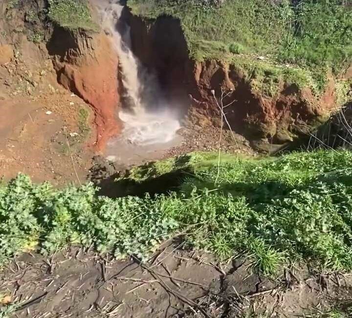 İzmir’in Menderes ilçesinde 2019 yılında meydana gelen obruk oluşumlarıyla gündeme