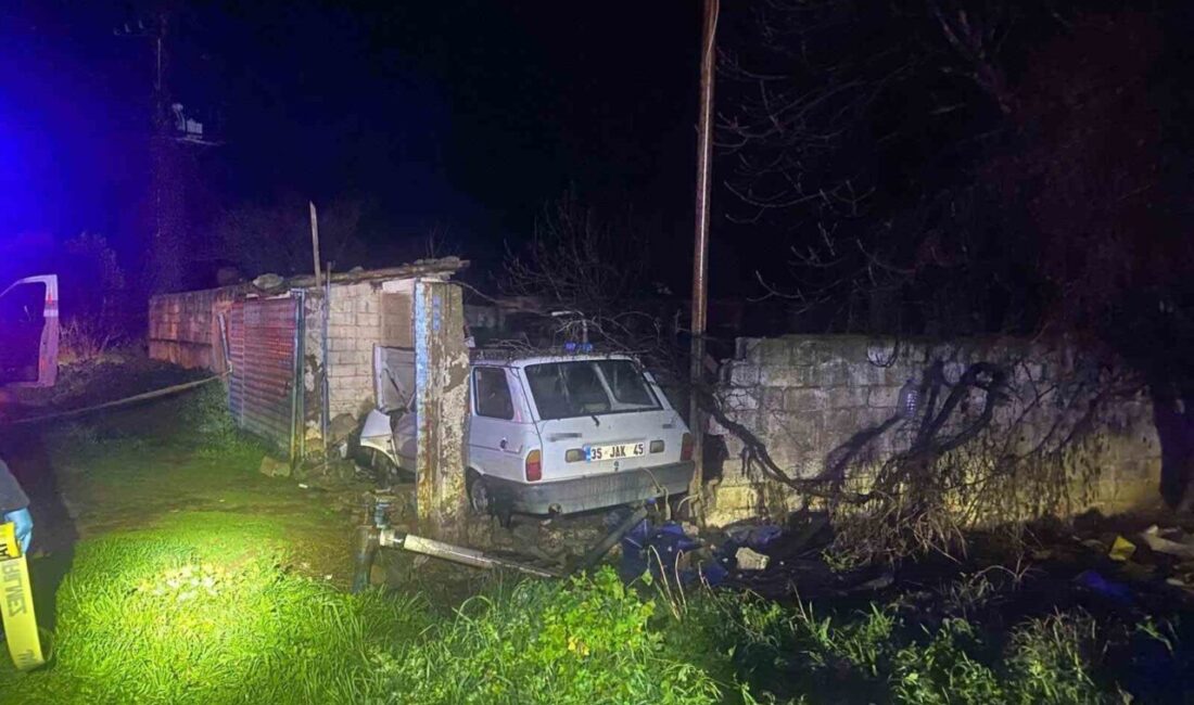 İzmir’in Ödemiş ilçesinde bahçe duvarına çarpan otomobildeki yolcunun hayatını kaybettiği