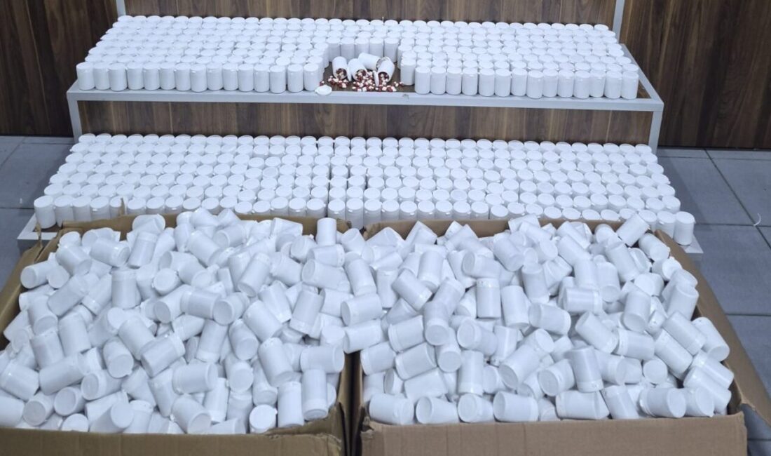 İzmir’in Gaziemir ilçesinde bir iş yerine düzenlenen operasyonda 105 bin