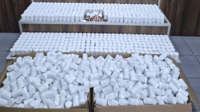 İzmir’in Gaziemir ilçesinde bir iş yerine düzenlenen operasyonda 105 bin