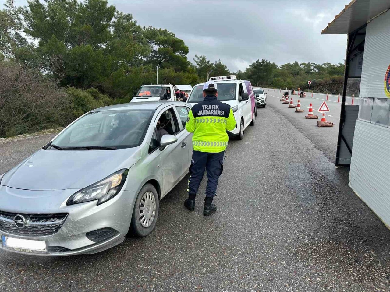 Muğla İl Jandarma Komutanlığınca, son bir hafta içinde 3 bin