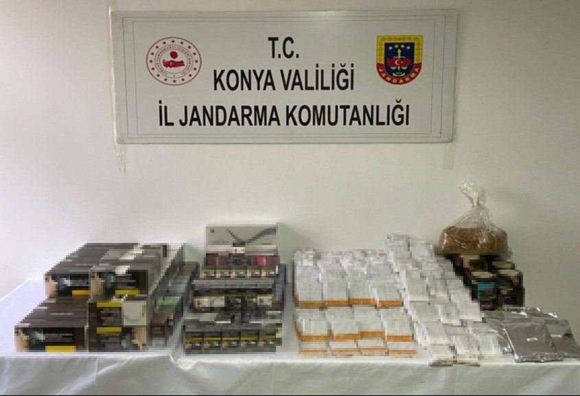 Konya’da jandarma ekiplerince sigara ve tütün kaçakçılarına yönelik gerçekleştirilen operasyonlarda