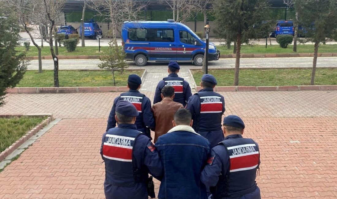 Aksaray’da jandarma ekiplerinin uyuşturucu imal ve ticaretini yapan şahıslara yönelik