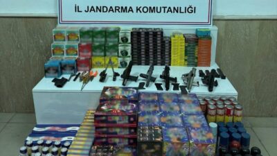 Gaziantep’te jandarma ekiplerinin uyuşturucu ve kaçakçılıkla mücadeleye yönelik operasyonlarda yakalanan