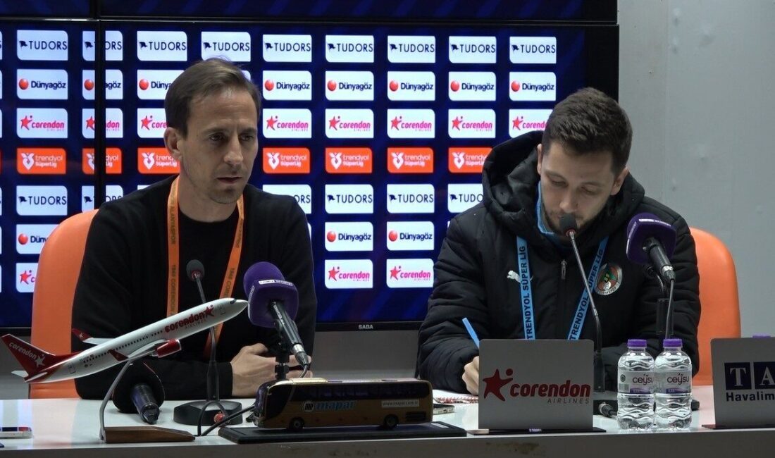 Corendon Alanyaspor Teknik Direktörü Joao Pereira, RAMS Başakşehir mağlubiyetinin ardından,