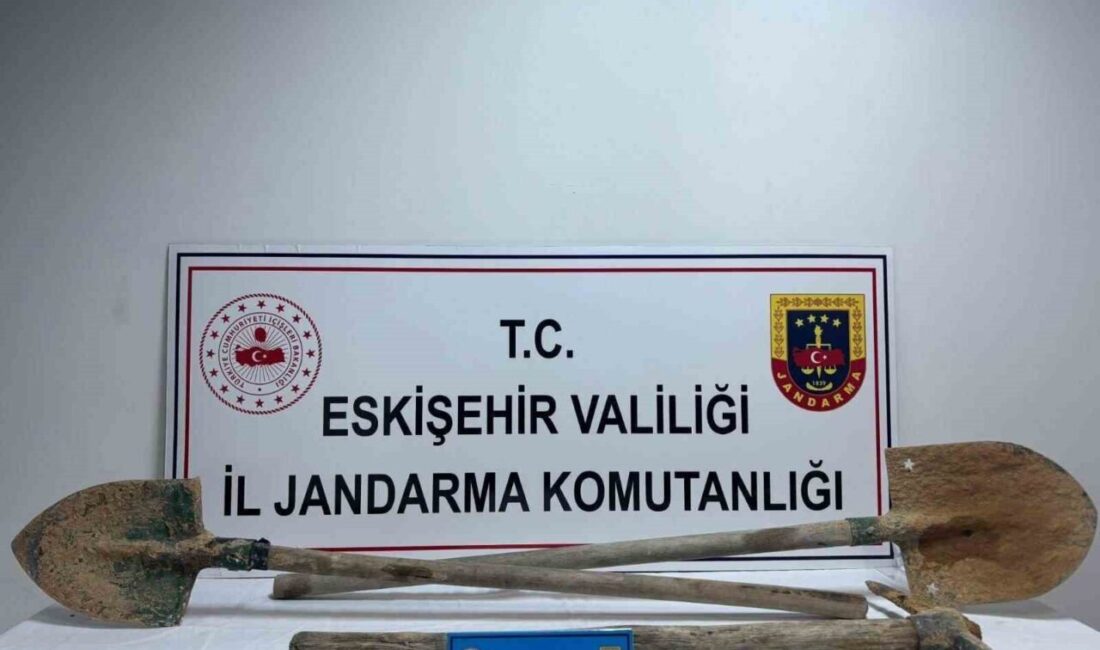 Eskişehir’de define bulmak amacıyla izinsiz kazı yapan 2 kişi İl