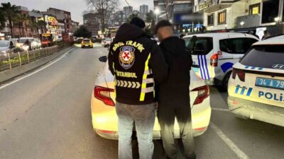 İstanbul’un Kağıthane ilçesinde trafik güvenliğini tehlikeye düşürecek şekilde motosiklet kullanan