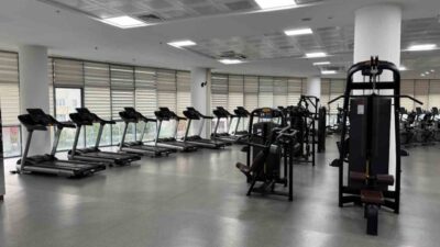 Kağıthane Belediyesince yetişkinlere yönelik düzenlenen yüzme ve fitness kurslarında yeni