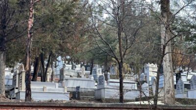 Kahramanmaraş’ta mezarlıkta cesedi bulunan 39 yaşındaki 2 çocuk annesi Alev