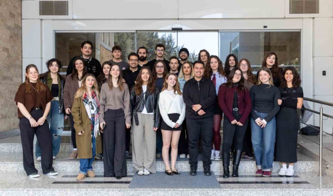 Yaşar Üniversitesi Endüstriyel Tasarım Bölümü öğrencileri, İzmir Büyükşehir Belediyesi iş
