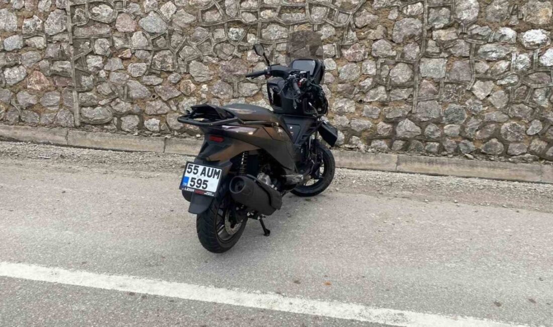Sinop’ta meydana gelen kazada kamyona çarpan motosikletin sürücüsü yaralandı. Kaza,