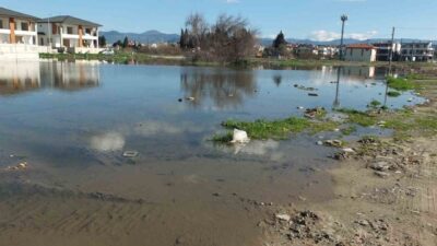 Burhaniye ilçesinde, Ören mahallesinde geçtiğimiz hafta içinde düşen aşırı yağışlar
