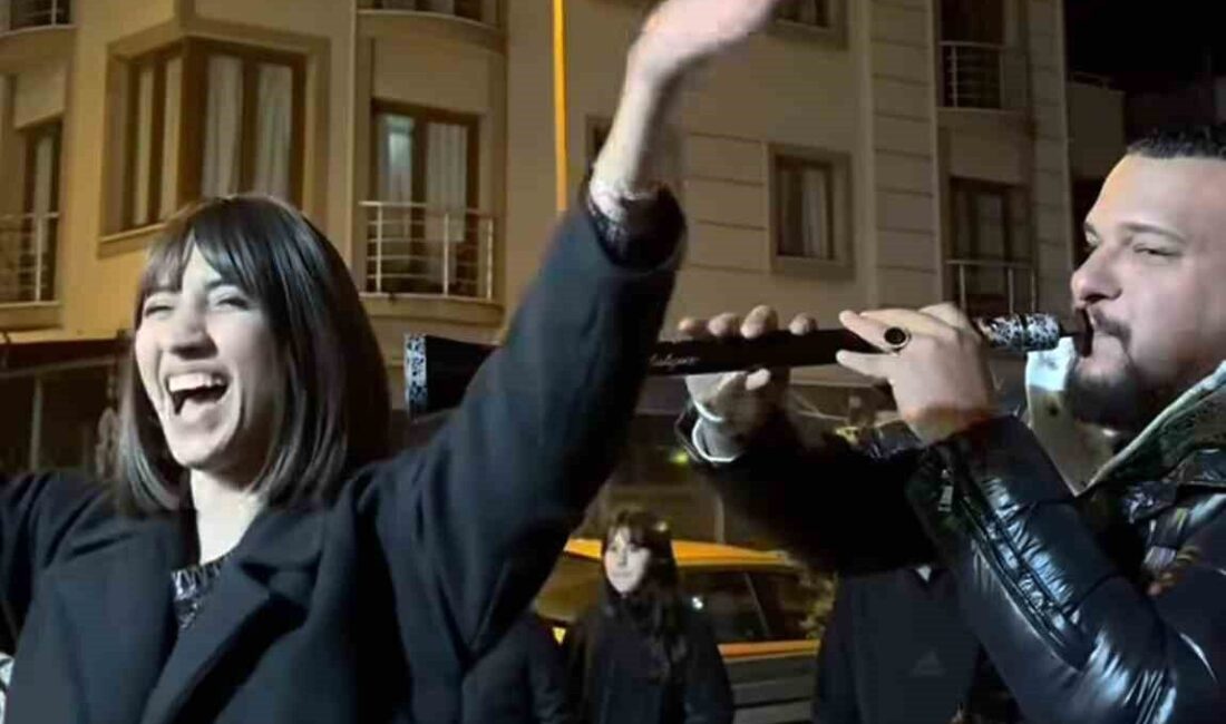 Muğla’da kanserle verdiği zorlu mücadeleyi kazanan matematik öğretmeni İzel Gül