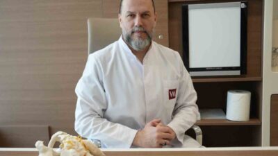 Dünyada yaygınlaşan tam kapalı omurga cerrahisinin bel fıtığı ve dar