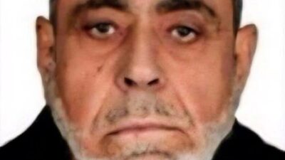 Bursa’da gece yarısı zili çalan kişi ile konuşmak için kapının