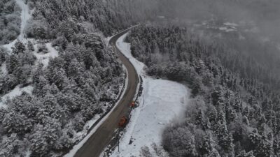 Karabük’ün yüksek kesimlerinde etkili olan kar yağışı, doğayı yeniden beyaza