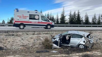 Karaman’da kontrolden çıkan otomobilin şarampole takla atması sonucu sürücüsü yaralandı.