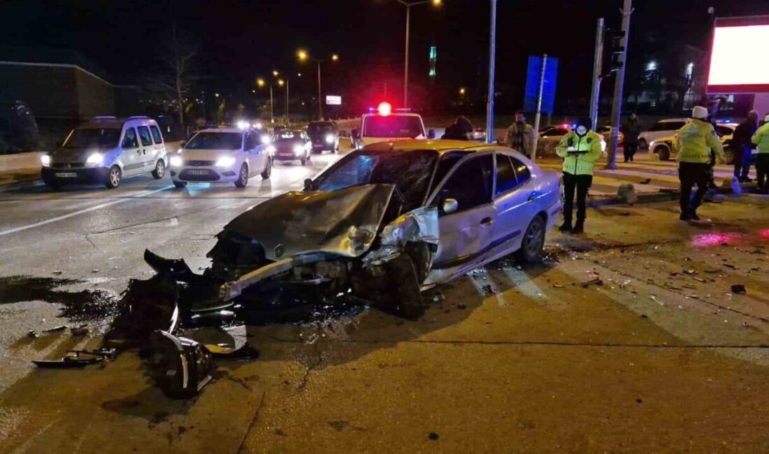 Karaman’da polisin “dur” ihtarına uymayarak kaçan otomobil kavşakta başka bir